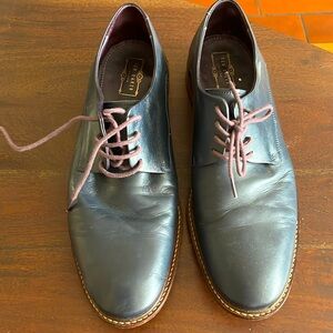 Mens Ted Bakers navy blue shoes. Size 10